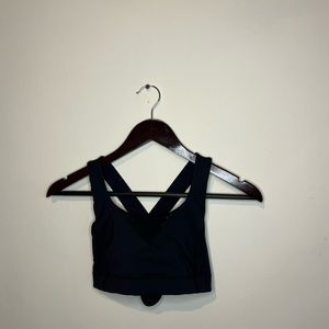 Lululemon sports bra cute and classy